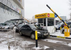 Киев вводит парковку по талонам безналичный